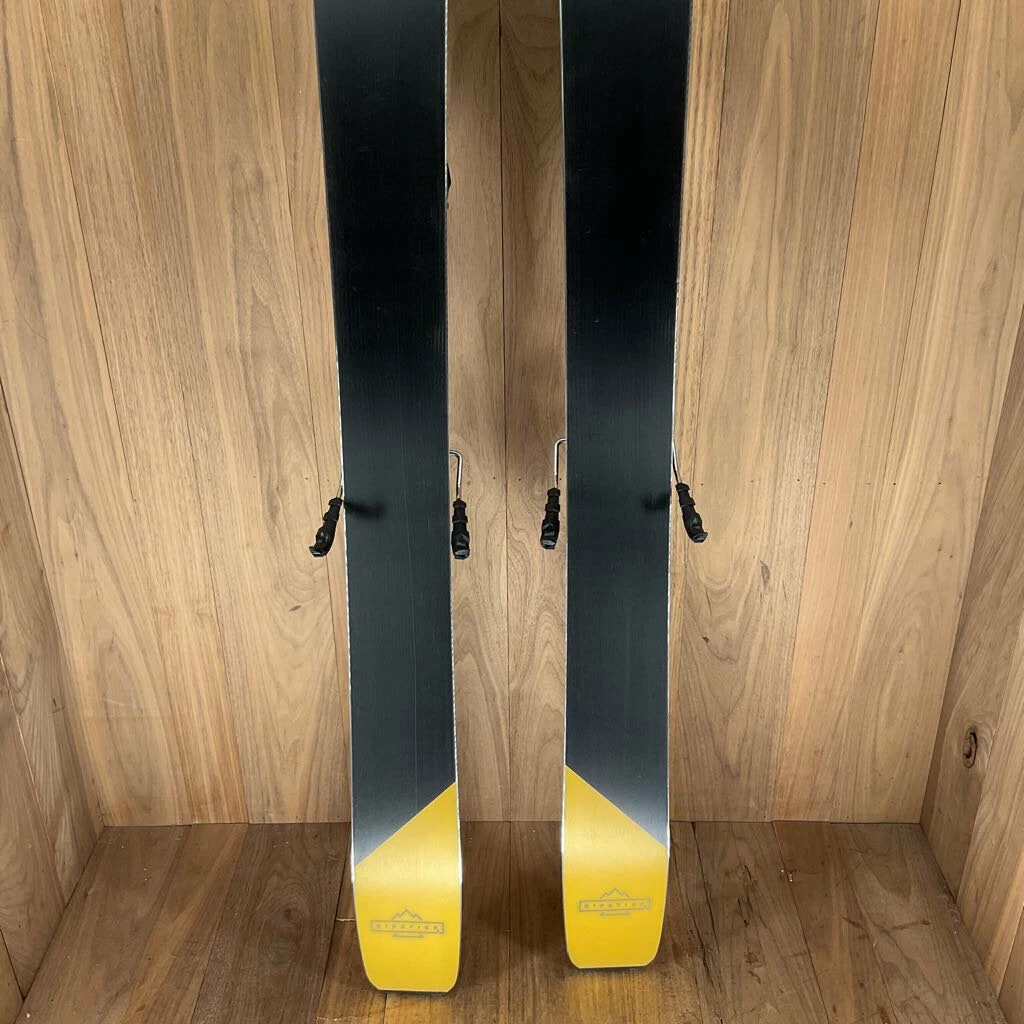 Ski 2022 Elan Ripstick 106 W/ Tyrolia Attack 14 Demo Bindings 6 Ski 2022 Elan Ripstick 106 W/ Tyrolia Attack 14 Demo Bindings