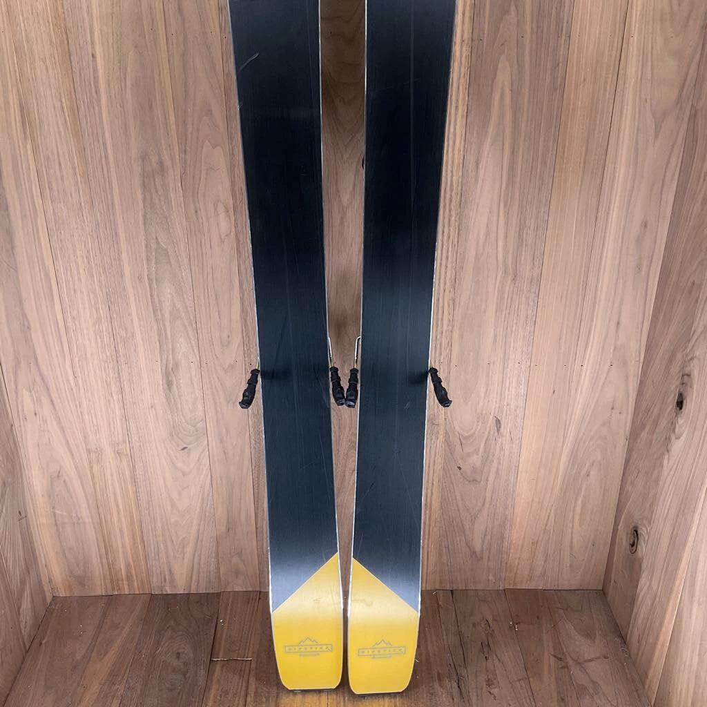 2022 Elan Ripstick 106 W/ Tyrolia Attack 14 Demo Bindings 6 2022 Elan Ripstick 106 W/ Tyrolia Attack 14 Demo Bindings
