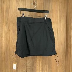 Mountain Hardwear Women's Wool/ Polyester Blend Full Zip Sweater Lifestyle Tops