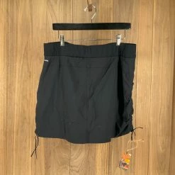 Mountain Hardwear Women's Wool/ Polyester Blend Full Zip Sweater Lifestyle Tops