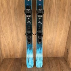 2022 Liberty Evolv 84 W W/ Tyrolia Attack 11 Demo Bindings Ski