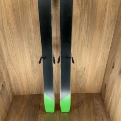 2022 Elan Ripstick 96 Black W/ Tyrolia Attack 14 Bindings 21 2022 Elan Ripstick 96 Black W/ Tyrolia Attack 14 Bindings