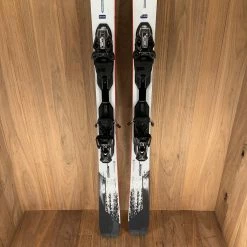 2022 Elan Porsche Design W/ Elan EMX12 Demo Bindings 11 2022 Elan Porsche Design W/ Elan EMX12 Demo Bindings