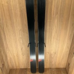 2022 Atomic Maverick 88 Ti W/ Tyrolia Attack 11 Demo Bindings Ski