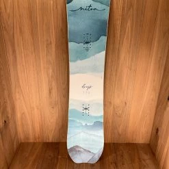 2022 Nitro Women's Drop Snowboard
