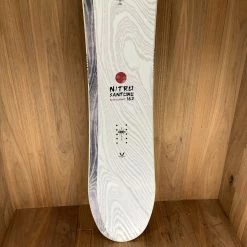 2022 Nitro Santoku Snowboard