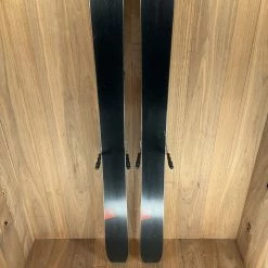 Ski 2022 Atomic Maverick 95 Ti W/ Tyrolia Attack 13 Demo Bindings
