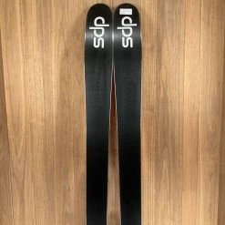 2022 DPS Pagoda 100 RP W/ Tyrolia Attack 14 Demo Bindings Ski