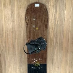 2022 Arbor Element Camber Snowboard W/ Nitro Zero Large Bindings
