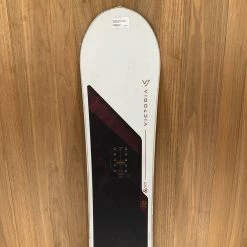 2022 Nitro Women's Victoria Snowboard
