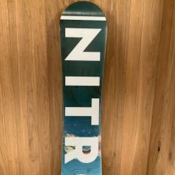 2022 Nitro Women's Mystique Snowboard