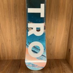 2022 Nitro Women's Mystique Snowboard