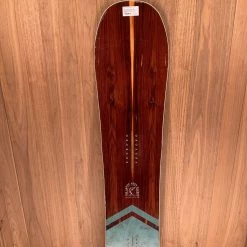 2022 Arbor Women's Veda Camber Snowboard