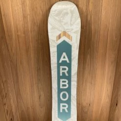 2022 Arbor Women's Veda Camber Snowboard