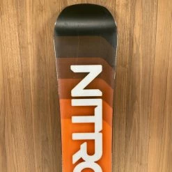 2022 Nitro Suprateam Snowboard