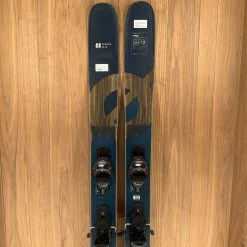 Ski 2022 Armada ARV 116 JJ UL W/ Armada Warden 12 Demo Bindings