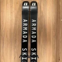 Ski 2022 Armada ARV 116 JJ UL W/ Armada Warden 12 Demo Bindings