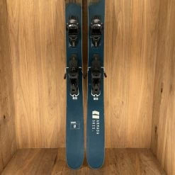 Ski 2022 Armada ARV 116 JJ UL W/ Armada Warden 12 Demo Bindings