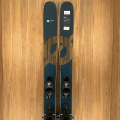 Ski 2022 Armada ARV 116 JJ UL W/ Armada Warden 12 Demo Bindings