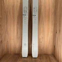 2022 Armada Declivity X