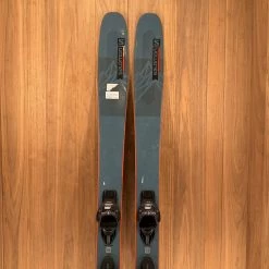 Ski 2022 Salomon QST 98 W/ Salomon Warden 13 Demo Bindings