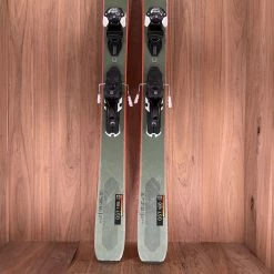 2022 Salomon QST 106 W/ Salomon Warden 13 Demo Bindings Ski