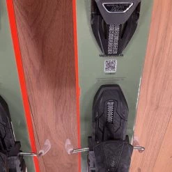 2022 Salomon QST 106 W/ Salomon Warden 13 Demo Bindings Ski