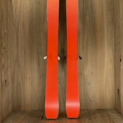 2022 Salomon QST 106 W/ Salomon Warden 11 Demo Bindings Ski