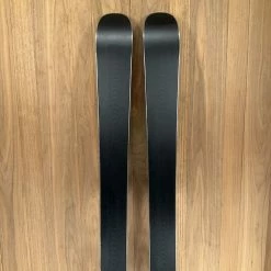 Ski 2022 Black Crows Atris Jr W/ Marker Squire 11 Demo Binding