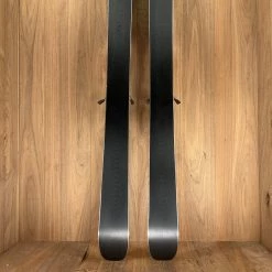 Ski 2022 Black Crows Atris Jr W/ Marker Squire 11 Demo Binding
