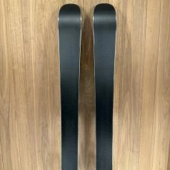 Ski 2022 Black Crows Atris Jr W/ Marker Squire 11 Demo Binding