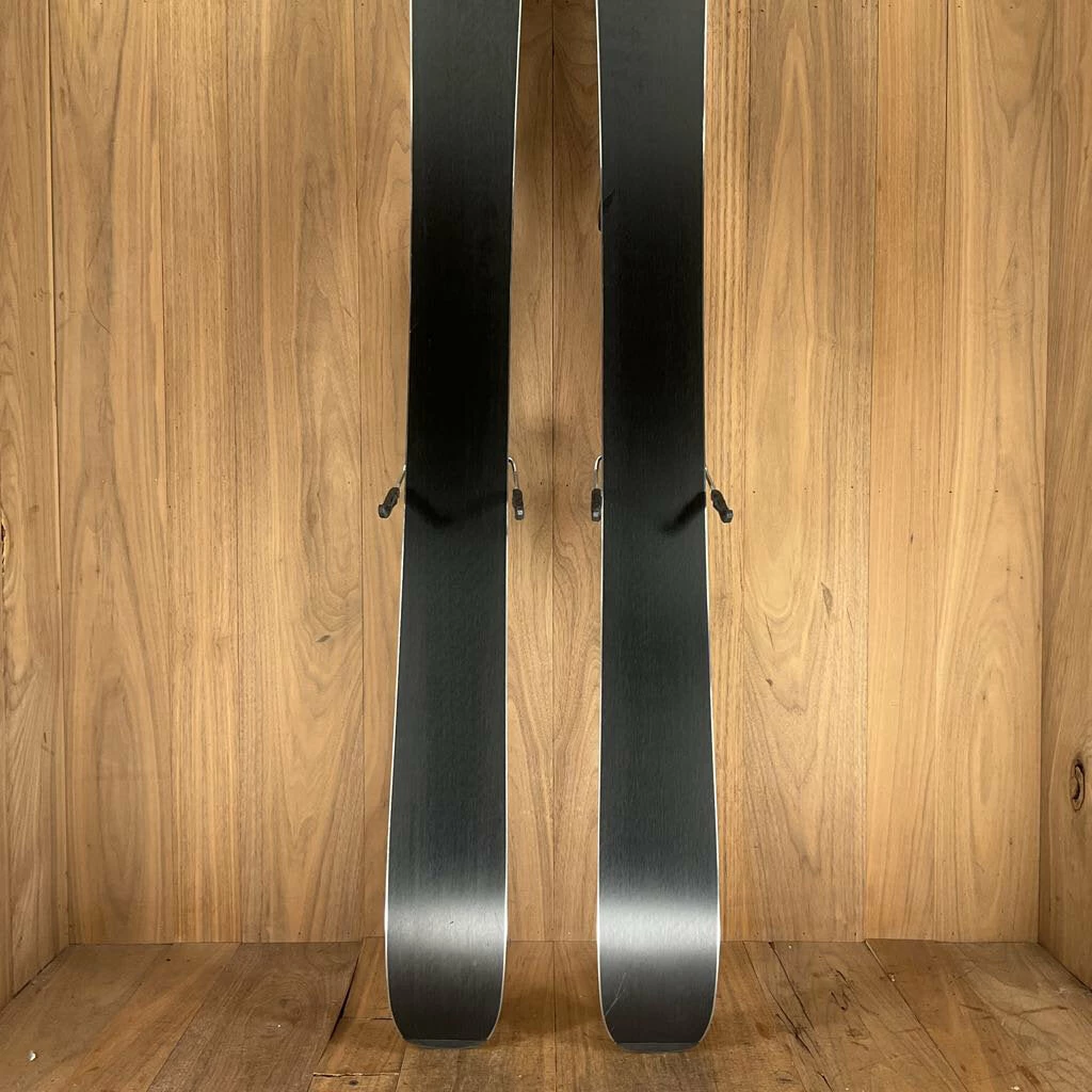 Ski 2022 Salomon Women's QST Lumen 99 W/ Armada Warden 11 Demo Binding 6 Ski 2022 Salomon Women's QST Lumen 99 W/ Armada Warden 11 Demo Binding